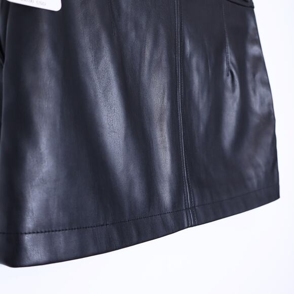 FREE PEOPLE NEW Maya Mod Vegan Mini Skirt Black Leather Front Zip Women's 6 - Picture 8 of 11